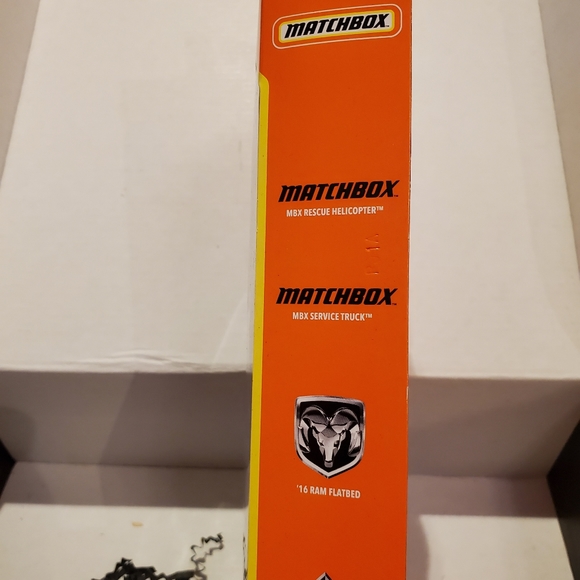 NEW Matchbox Cars & Uno Mobile One Road Trip Kit - Picture 8 of 12